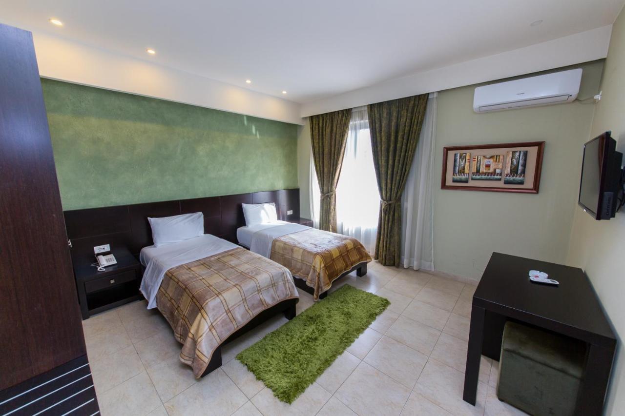 Hotel Denver Tirana Exterior photo